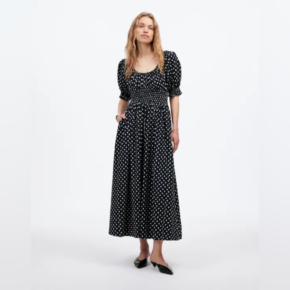 Madewell Dresses & Skirts - NWT Madewell Smocked-Waist Midi Dress in Black/White Shibori Dot Print Size 00